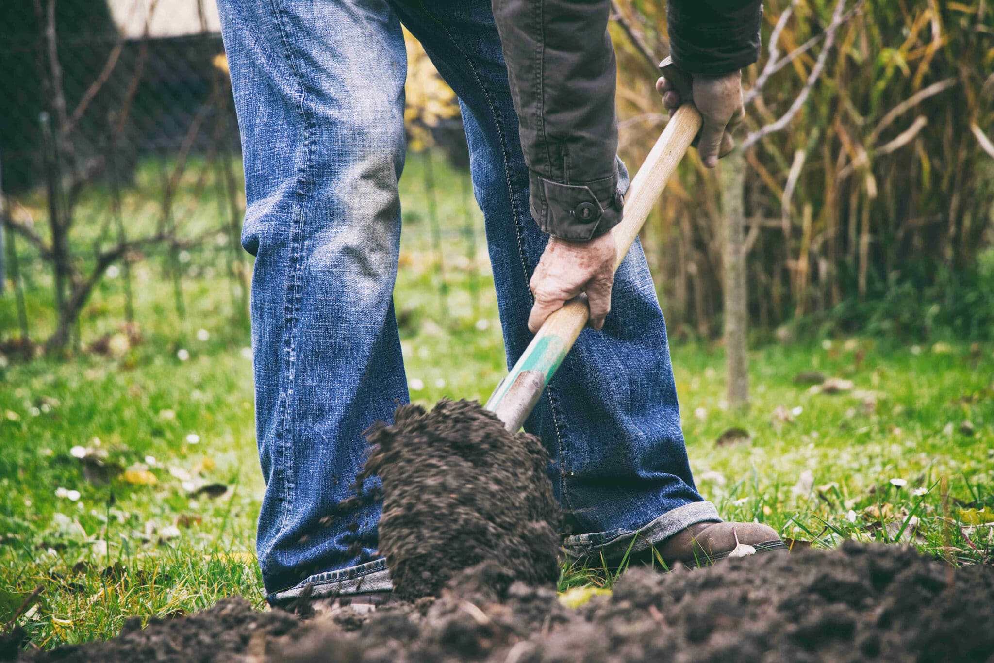 I m digging. Копаться в пень лопатой. A digging man hand. Digging a Stream. Картинка digging Sticks.